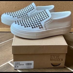 Steve Madden White Torin Studded Size 8 Slip Ons Never Worn
